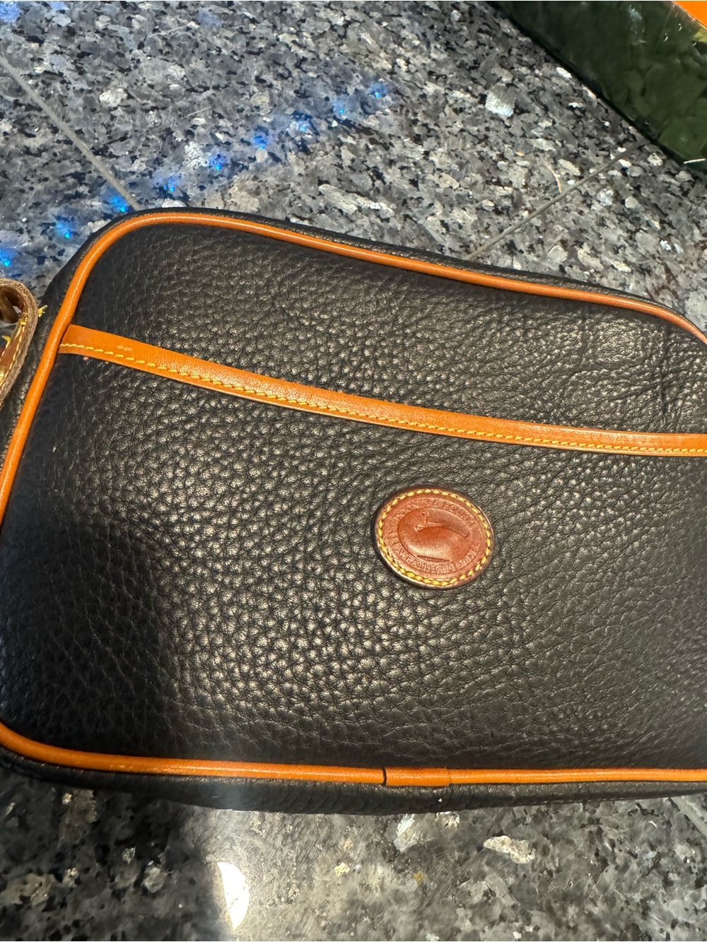 Vintage Dooney & Bourke R217 Camera Bag All Weather Leather - Picture 6 of 7